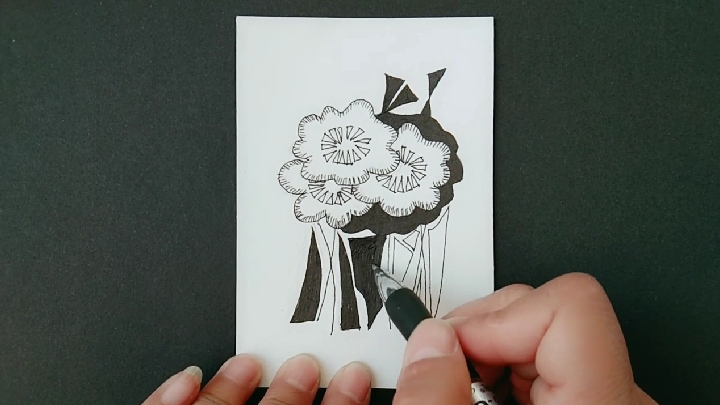 一起画手绘黑白小花,积累手帐简笔画手抄报素材
