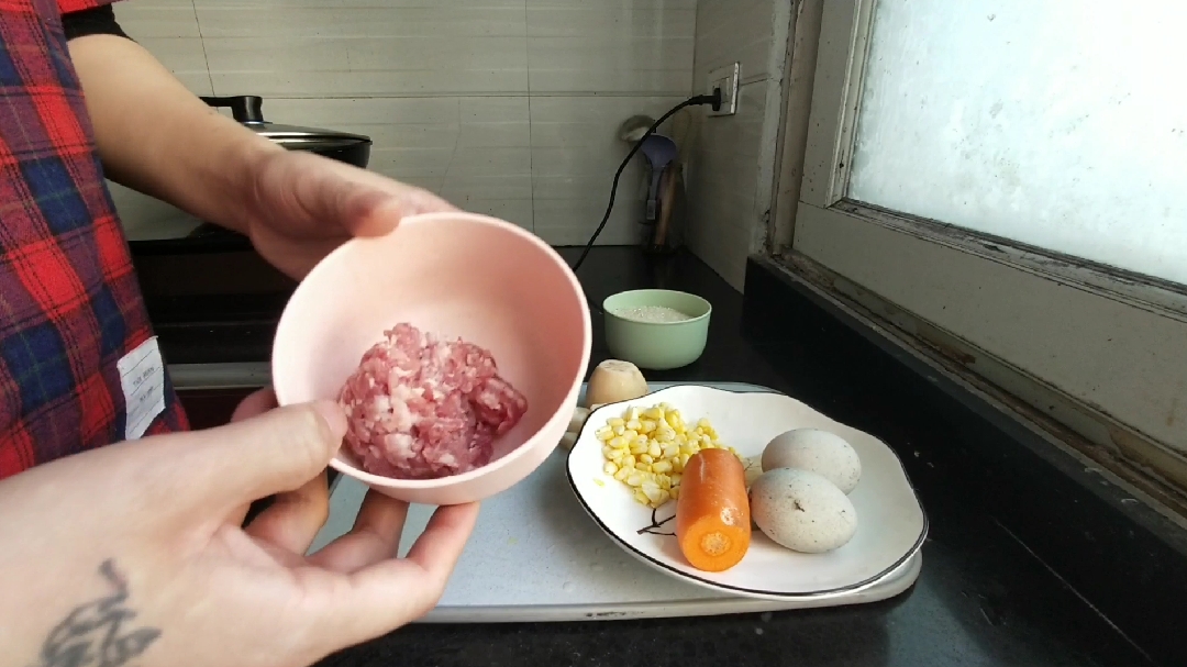 教你在家皮蛋瘦肉粥最家常做法,步骤简单易学,一看就会