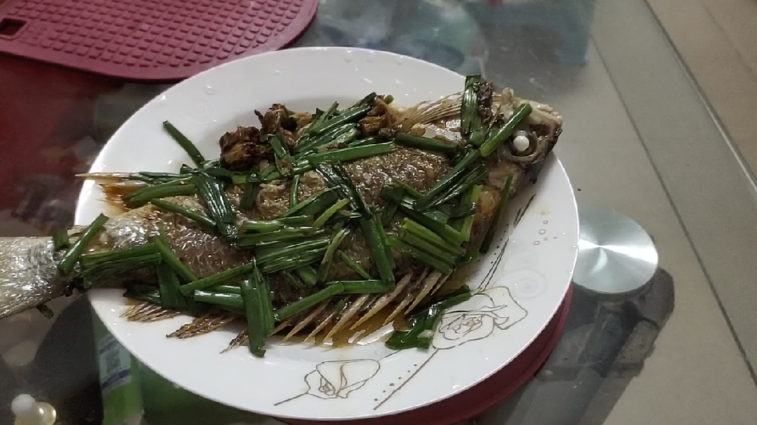简单的下饭菜,香煎黄鲤鱼!