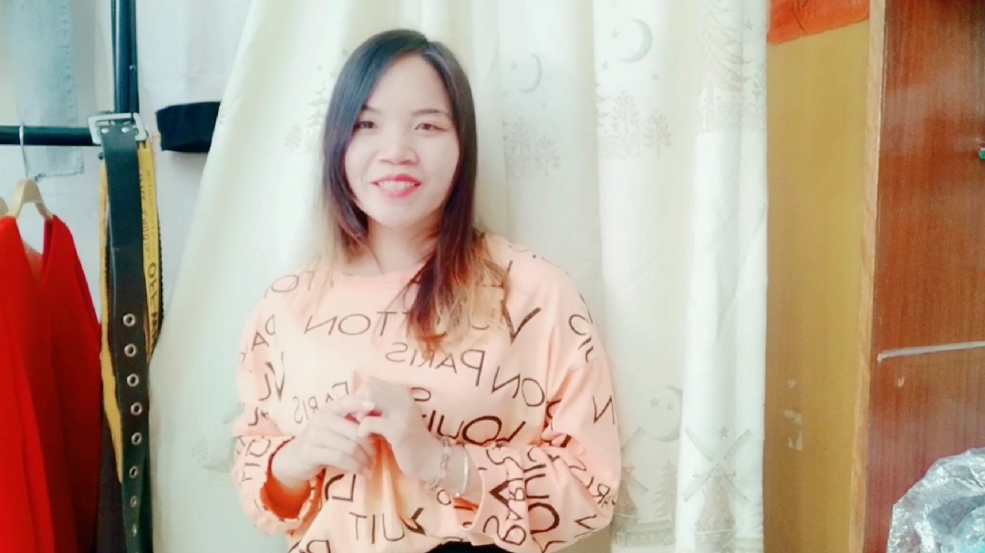 那个省钱的姑娘又来啦!看她怎么用少一半的钱来煲鸡汤。