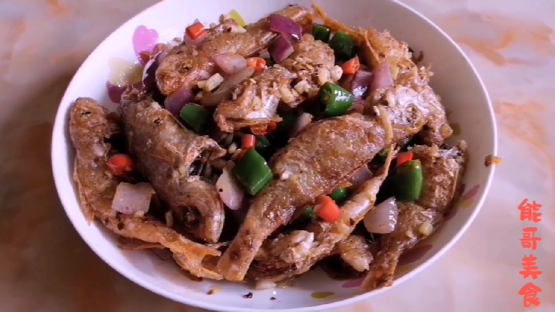 湖南大厨教你正宗红衫鱼做法,看了流口水,就算新手也很快学会