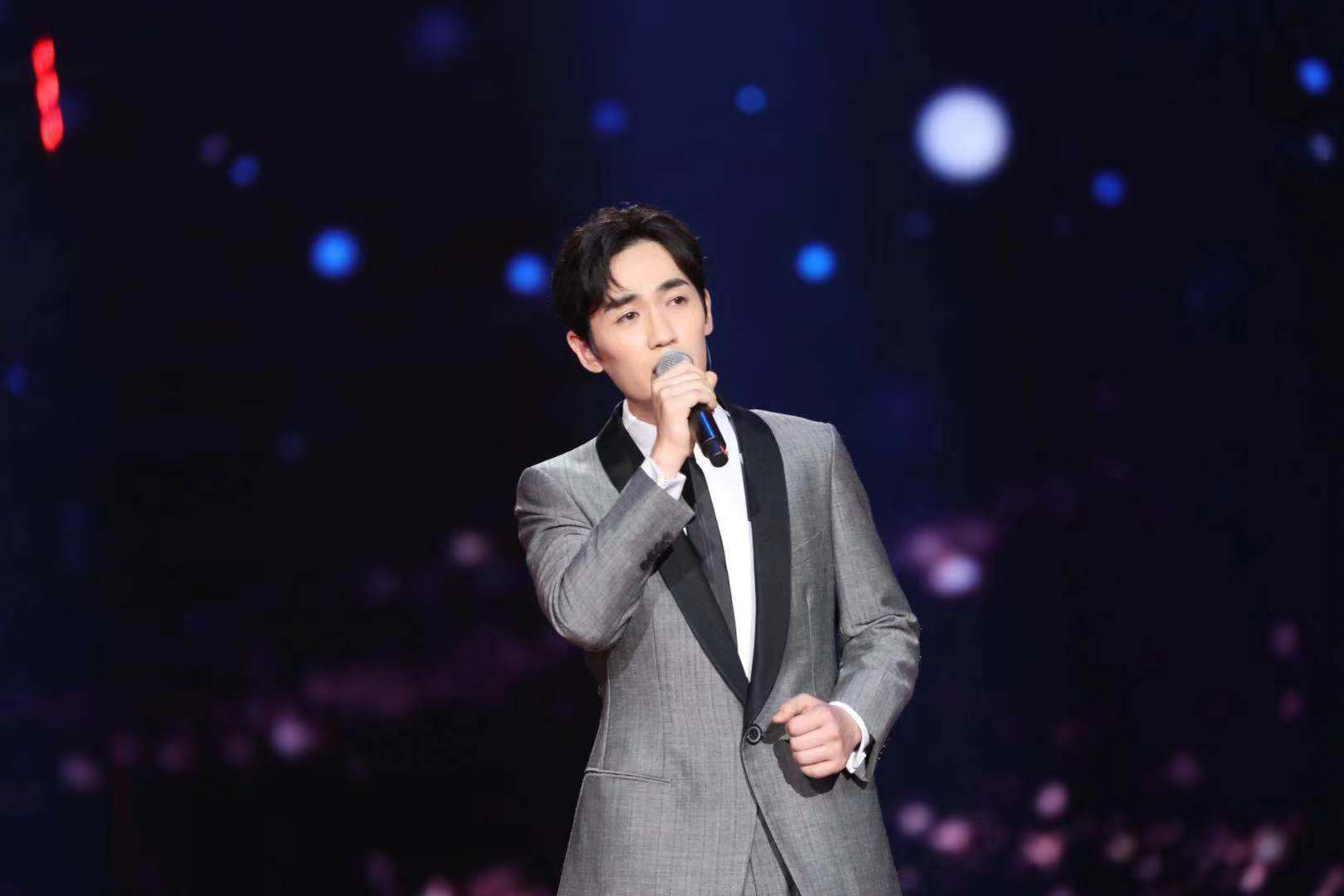 朱一龙未来可期冲鸭