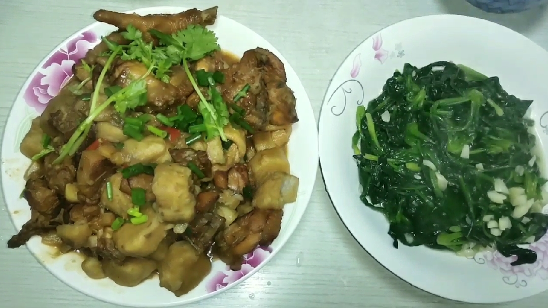 胡子姐做地道的潢川菜,芋头仔焖鸡块!你们听说过潢川吗?