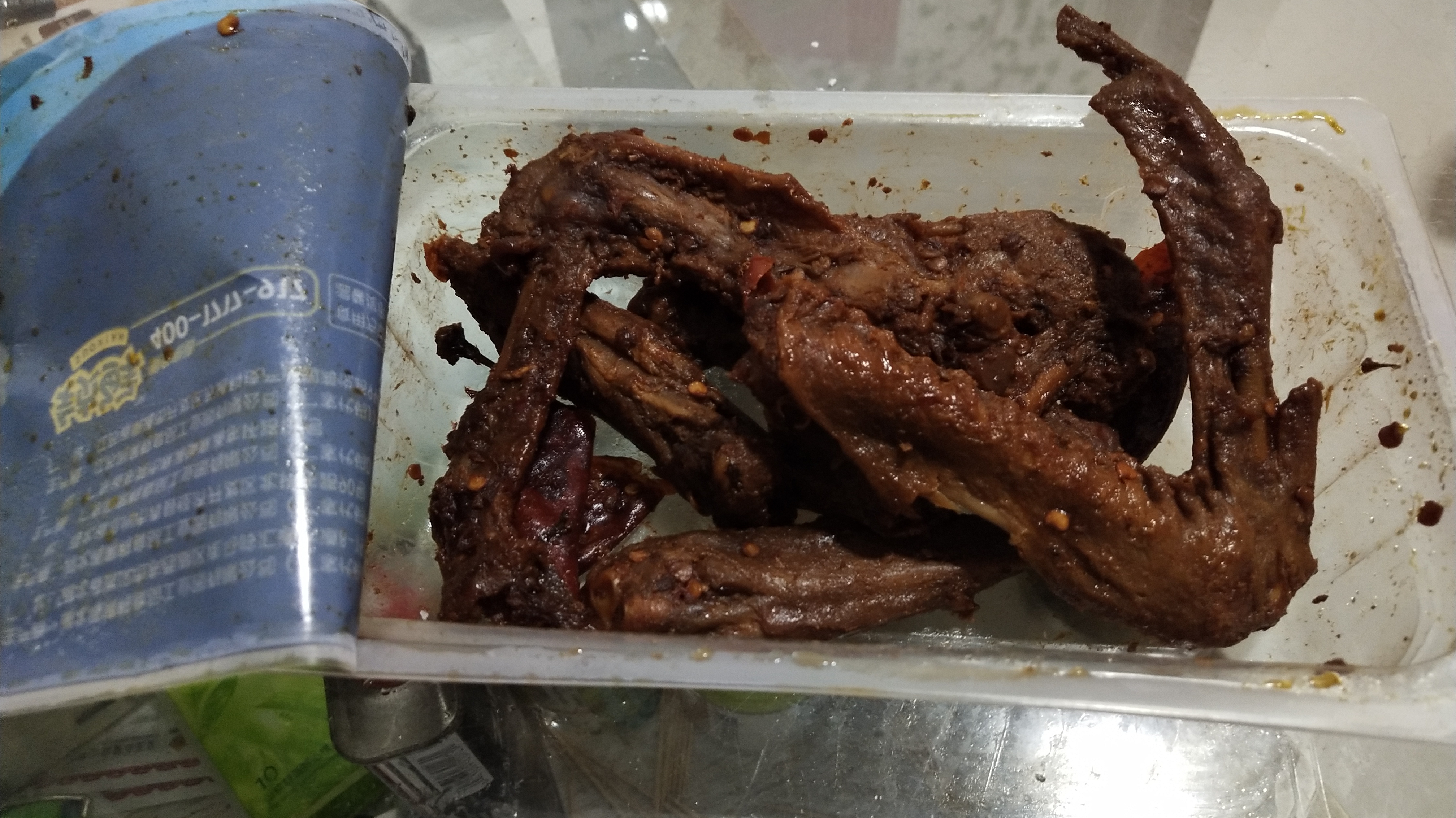 周黑鸭到货一箱,这个价格真的很划算!