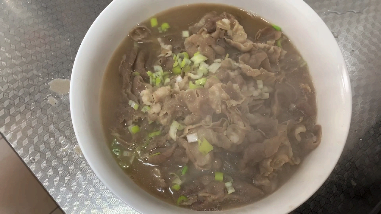 简易版粉丝羊肉,老人小孩都爱吃,不膻不腥营养健康。