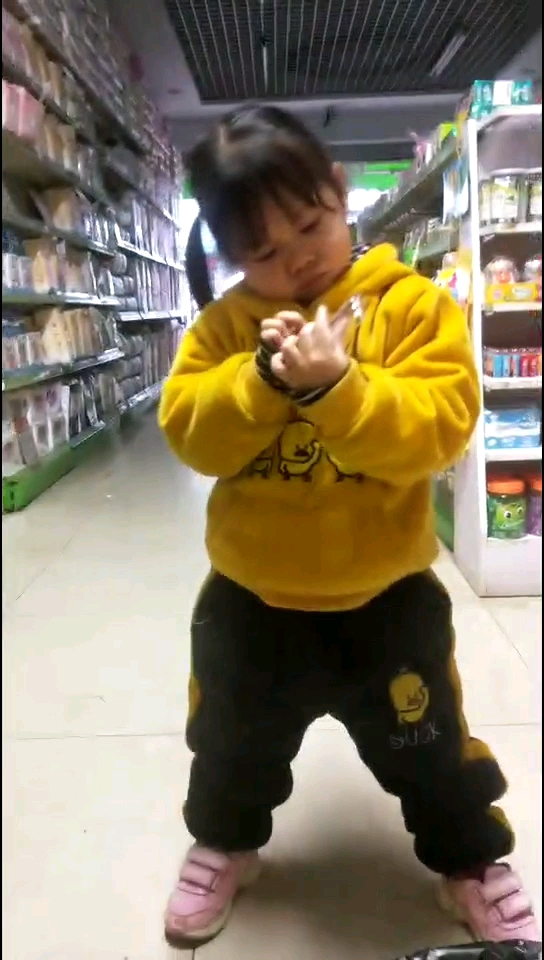 同款小黄鸭哦,真好。