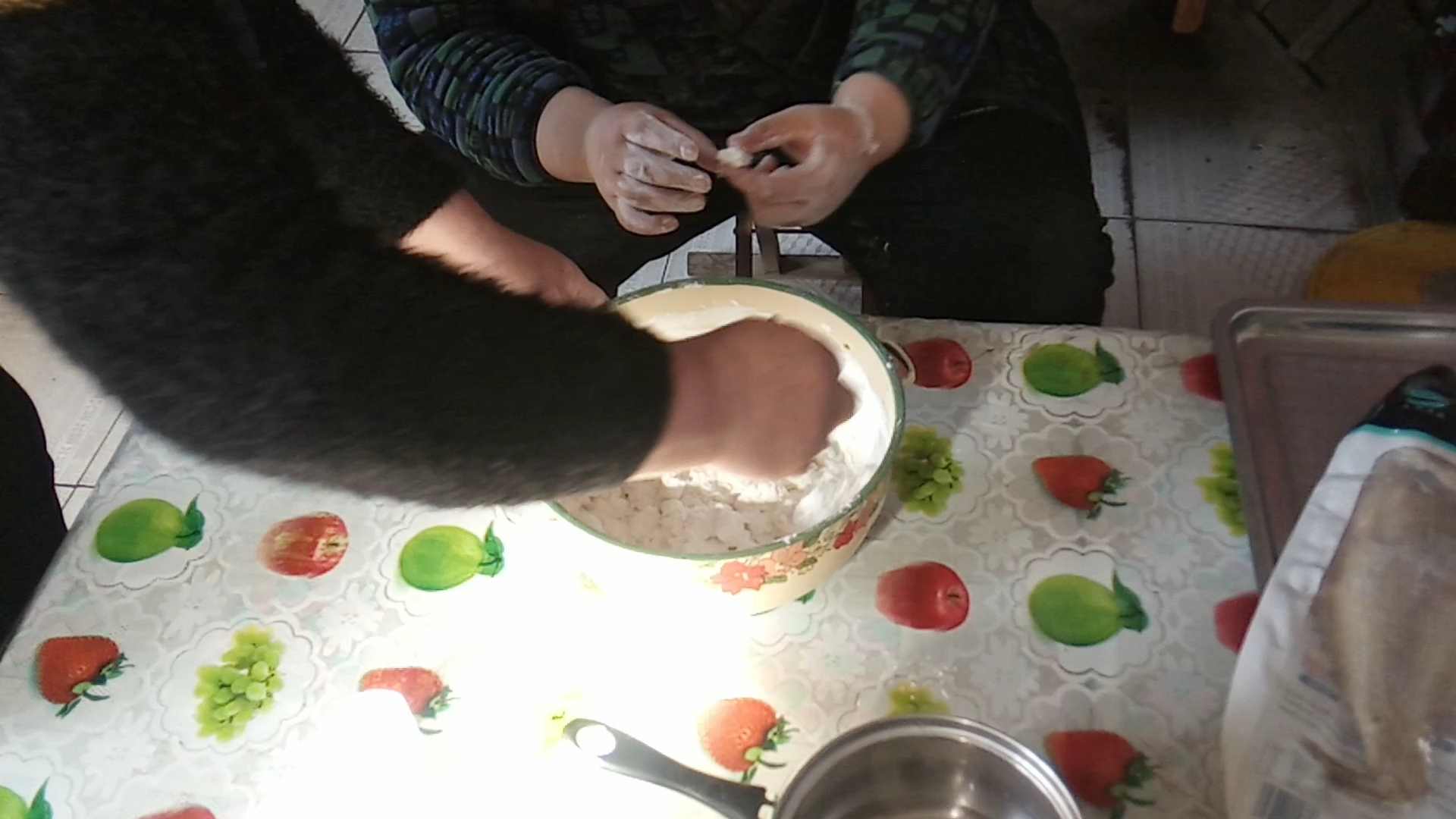 过年蒸糯米面窝头,捂脸,看看这蒸出来个啥