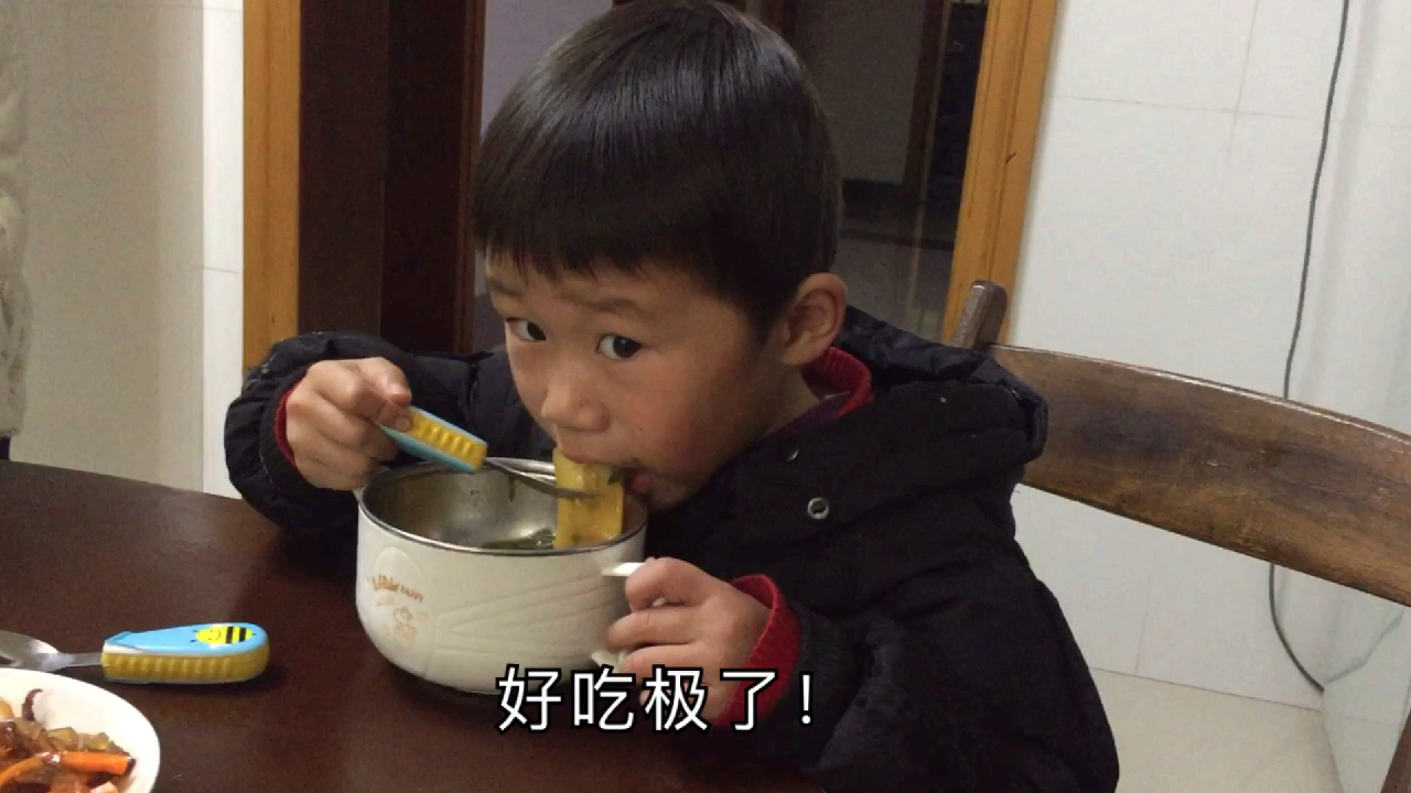 在家学做地道的江浙家常菜,青菜烤年糕,味道好极了!