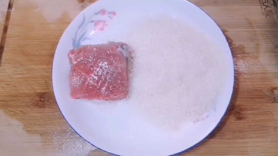 米饭加一块牛肉不用炒不用煮,牛肉软烂米饭鲜香,吃两碗都不够