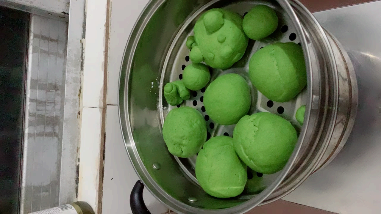 陶艺人生做茼蒿馒头形状裂开。是啥原因可以指点一下。下次做小一