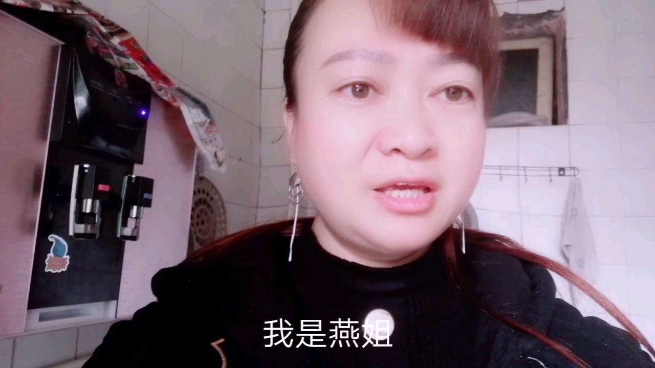 简单的胡萝卜配莴笋烧肚条营养又美味,看到都流口水