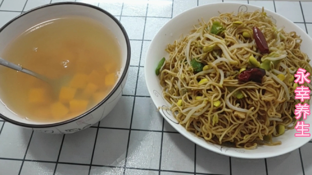 永幸蒸面条,一蒸一炒,孩子没忍住吃了2大盘