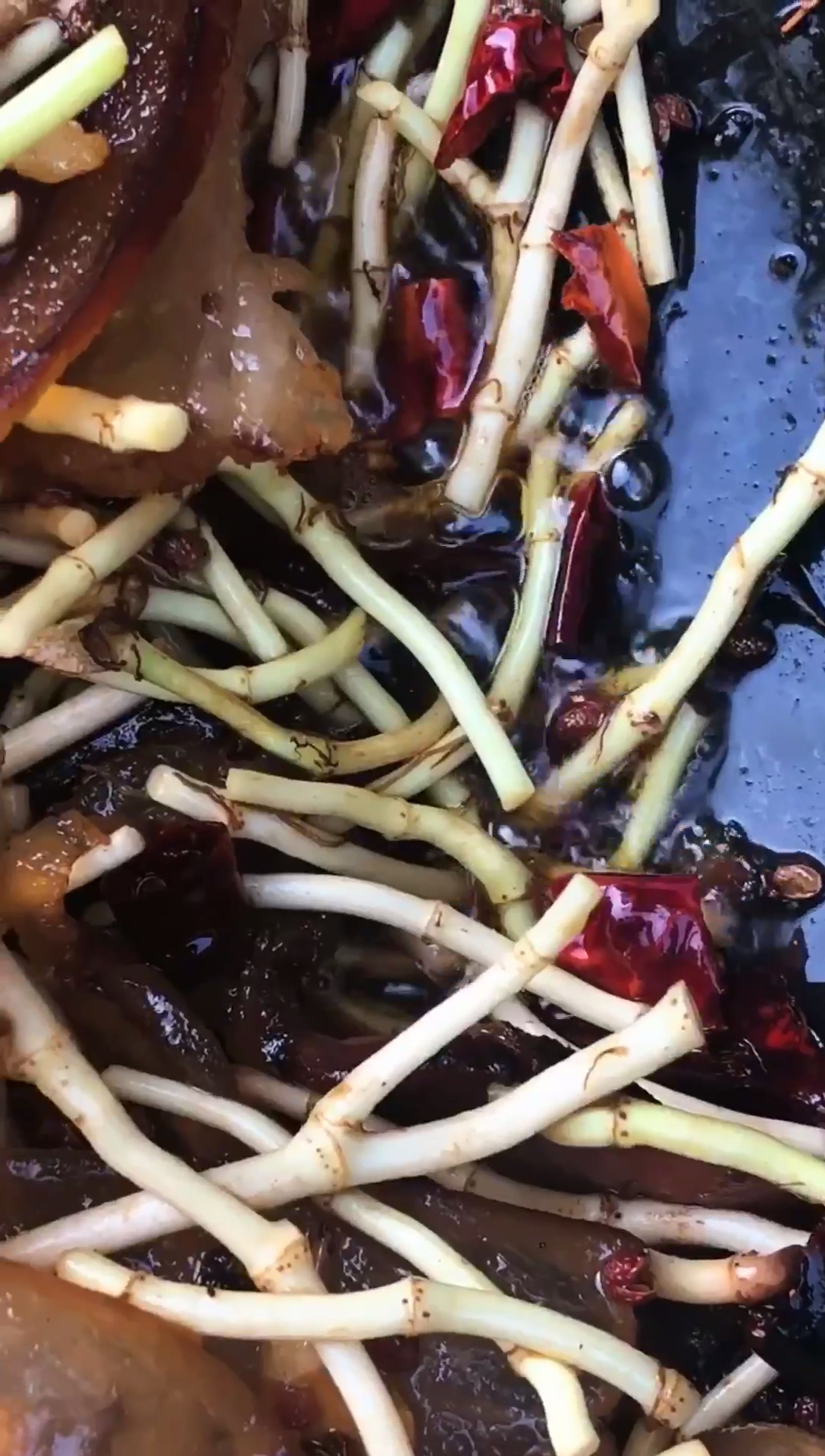 野折耳根炒腊肉