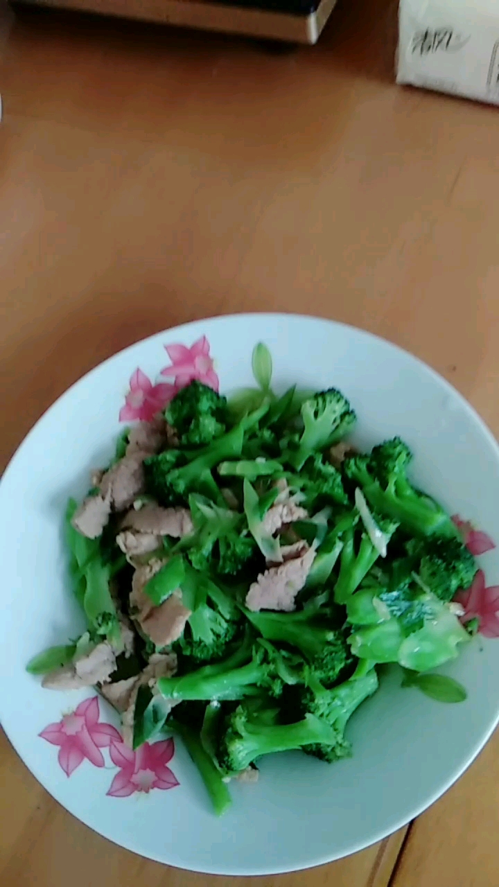 西兰花炒肉片
