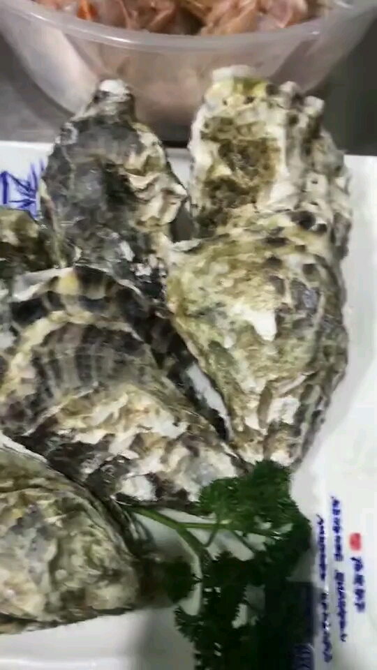 白灼生蚝和外卖台湾大虾菇