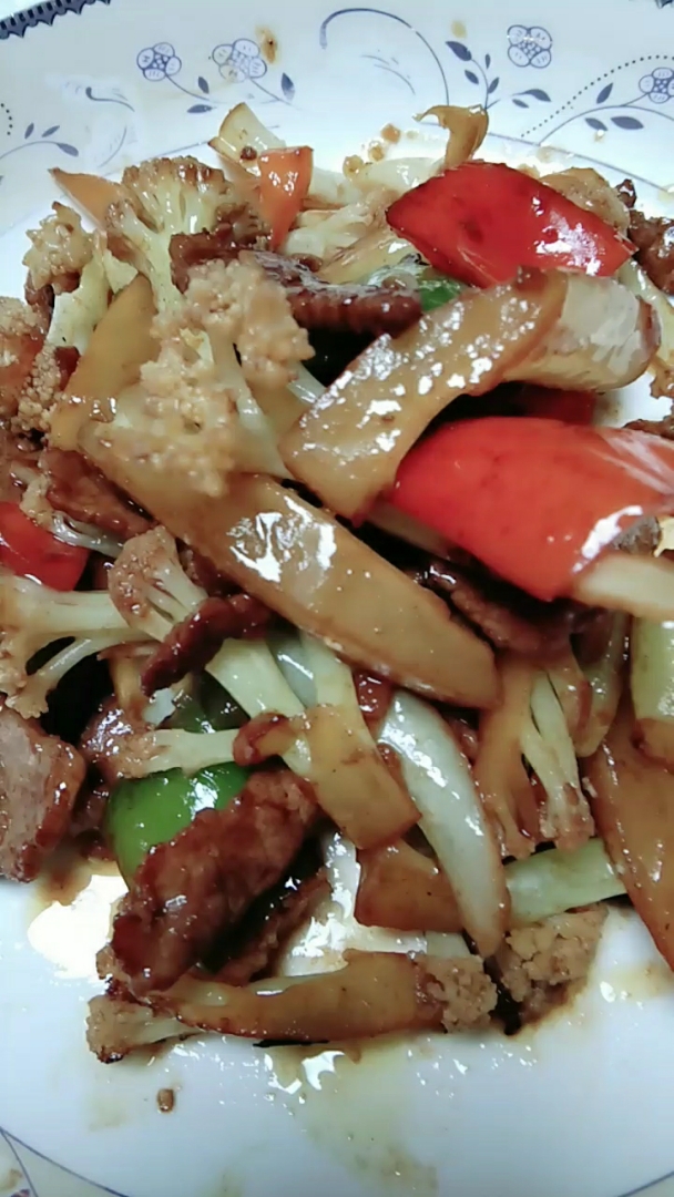 牛肉炒有机菜花,很赞的哦!