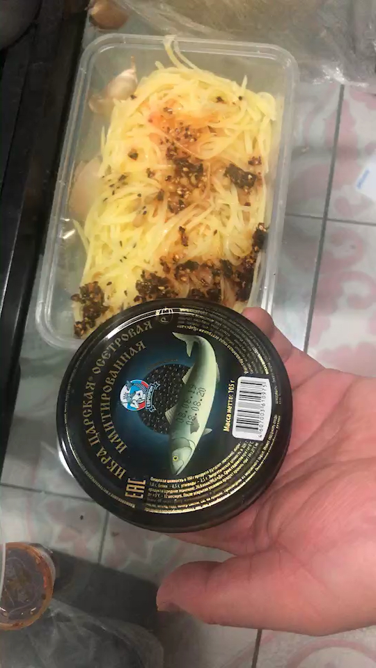 俄罗斯黑鱼子酱,鲜咸营养,一盘的价钱