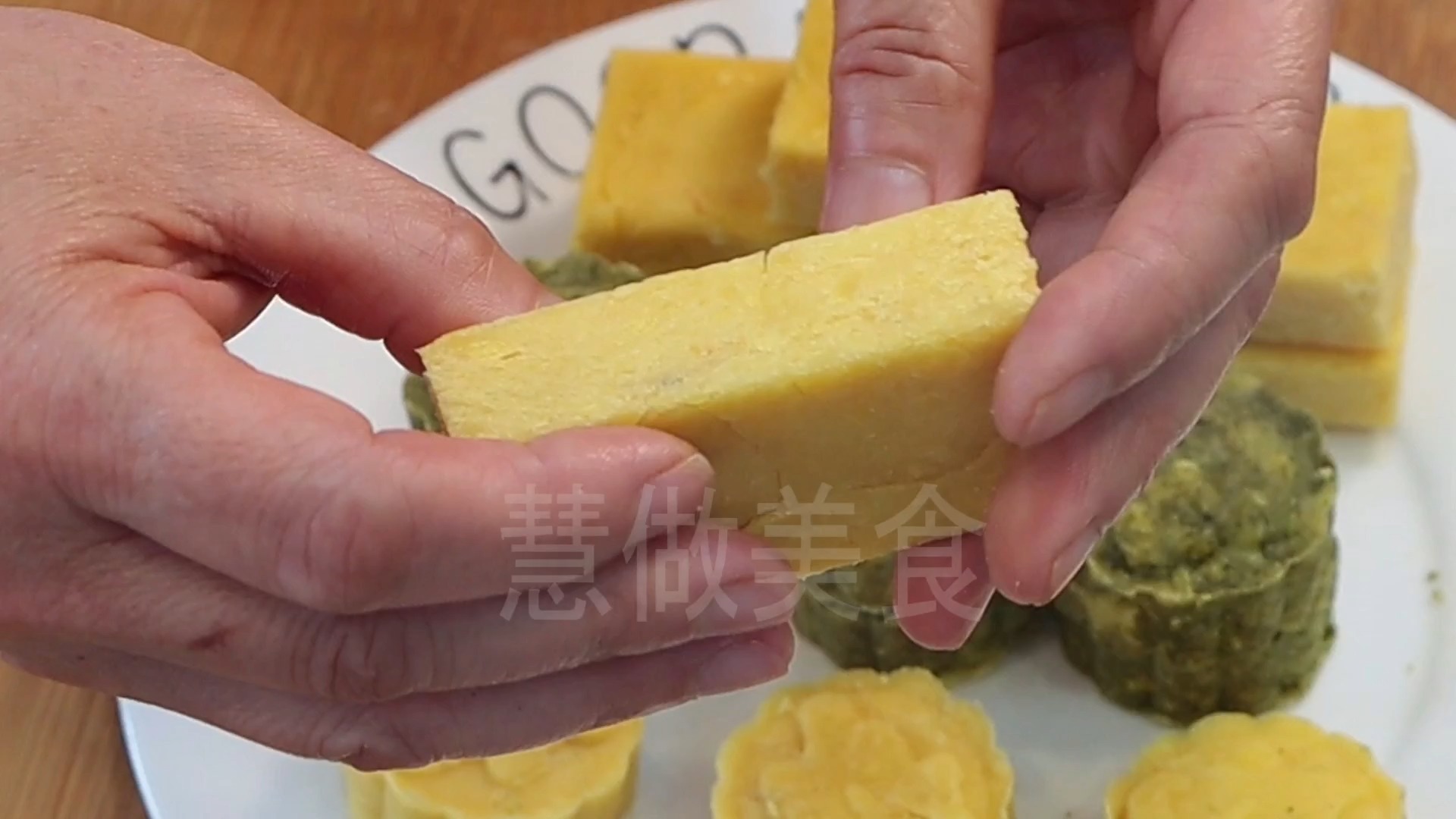 #美食#家庭自制绿豆糕,不用模具也能做,夏季孩子解暑的必备小零食