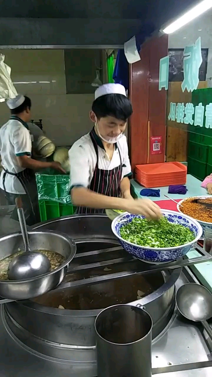 阿姨说把自己的女儿要嫁给一勺汤小哥哥
