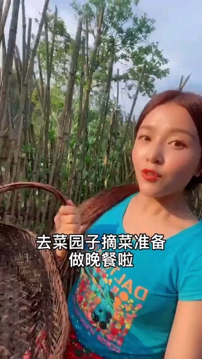 #你工作的样子真美#每次回家能给爷爷奶奶做一顿丰富的饭菜,是一件特别幸福的事情。#农村