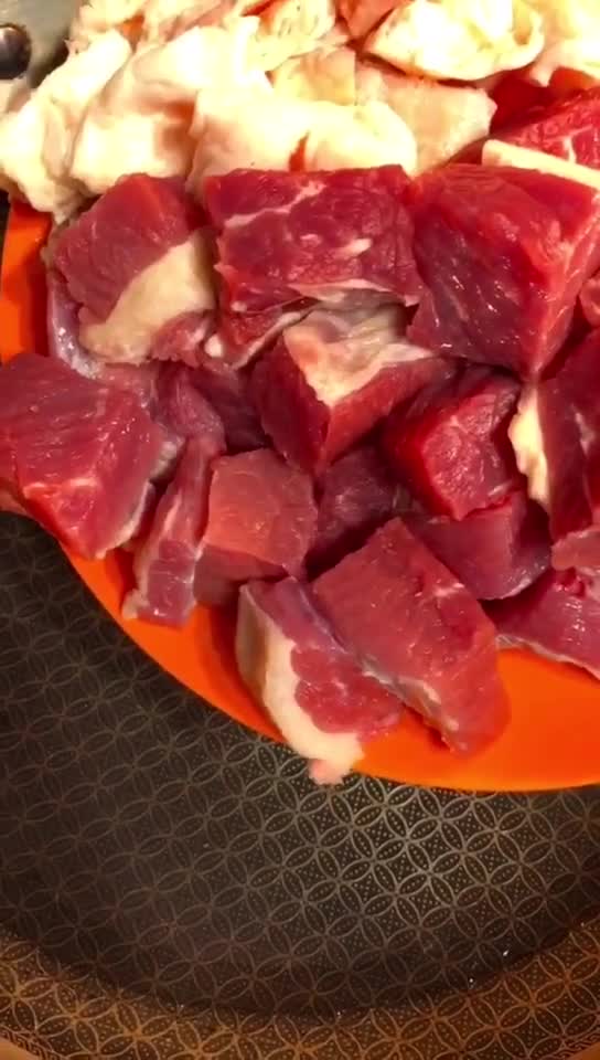 红烧牛肉煮土豆