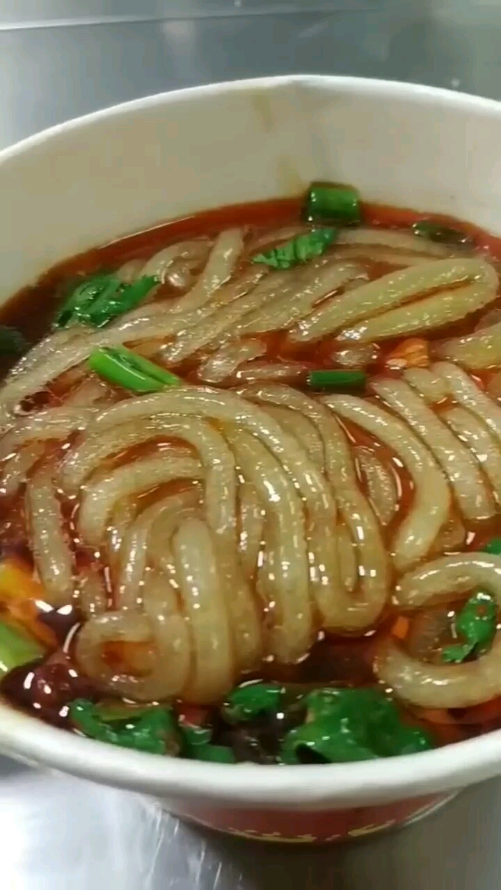 #全民正能量#爽到爆的酸辣粉儿。