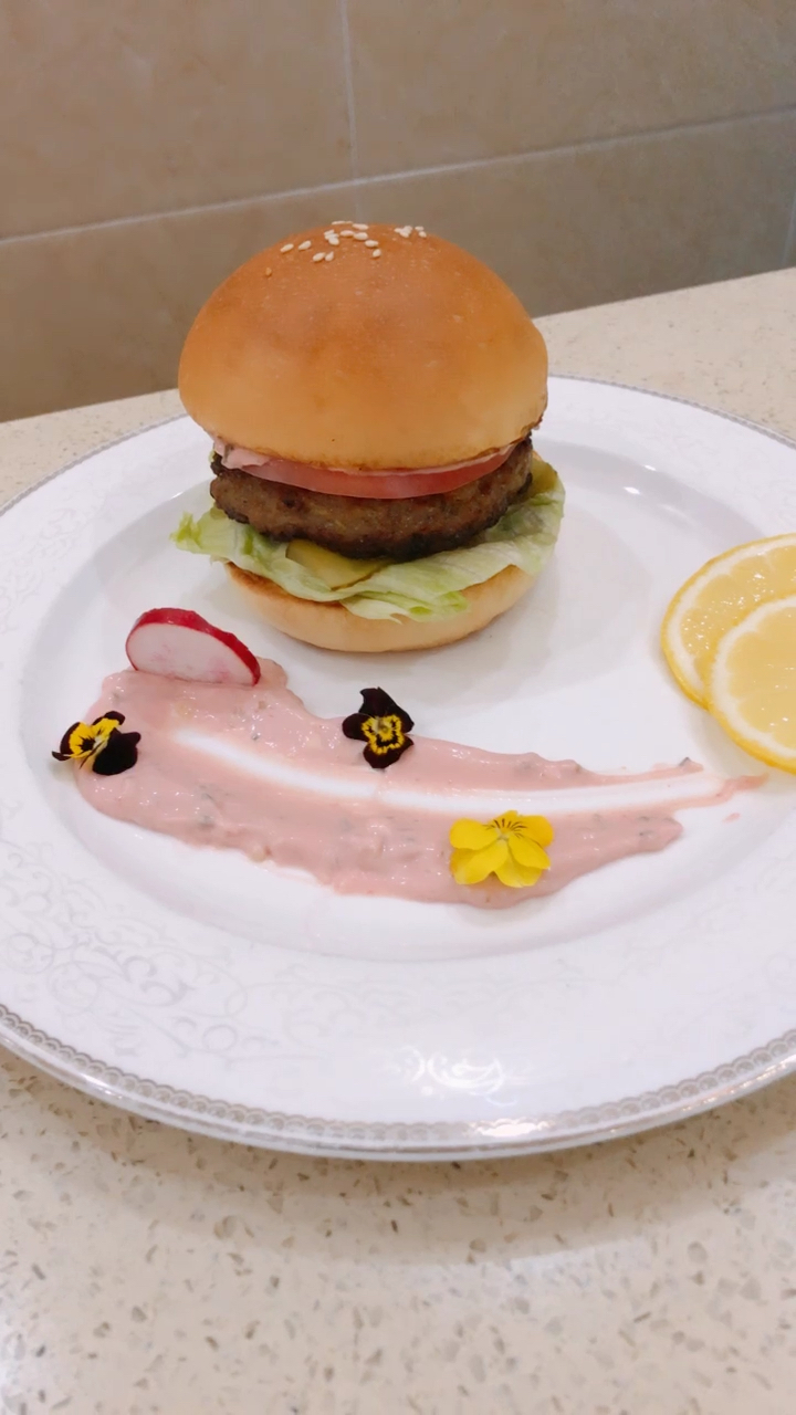 美式牛肉汉堡