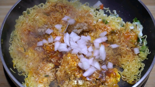 #深夜食堂#宵夜做一份铁板方便面,胖三斤也愿意