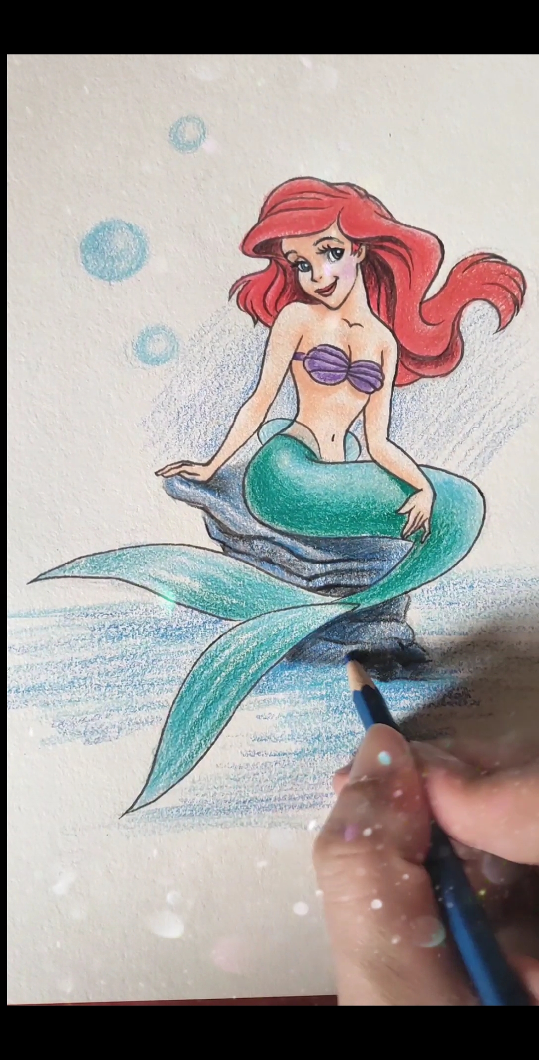 #小朋友爱画画#过年前的美人鱼公主和过年后的美人鱼公主。