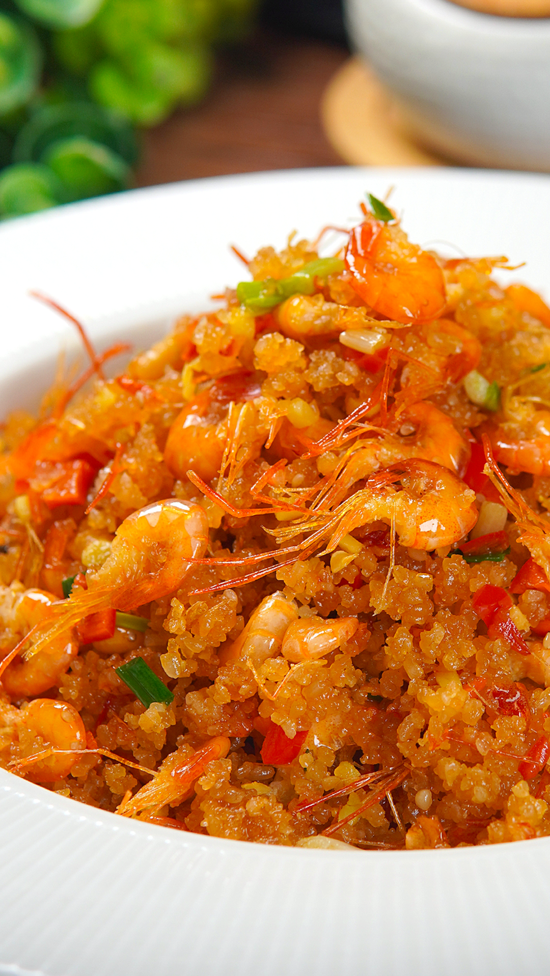 湖北特色美食:鲊辣椒炒河虾,干香鲜辣,超级下饭