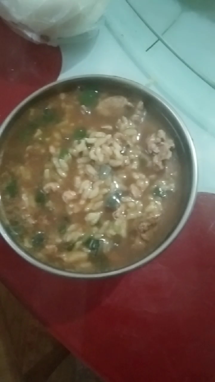 皮蛋瘦肉粥完成, 制作方法,一个皮蛋,100克淀粉,250克瘦肉,胡椒粉,盐味精