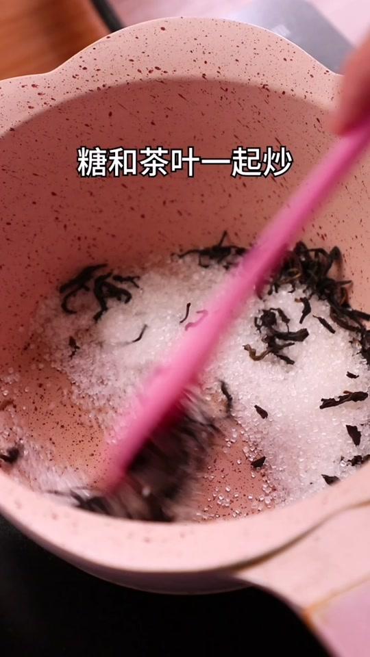 跟着全民小视频一起学焦糖奶茶,真的好好喝呀#自制奶茶