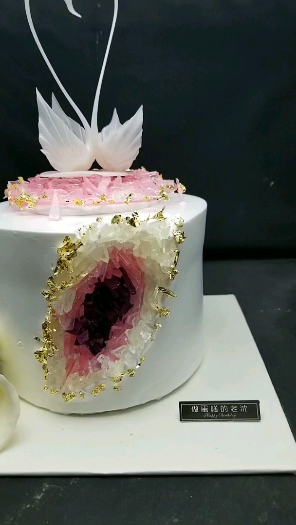 女朋友过生日就送这种蛋糕。她会喜欢吗?