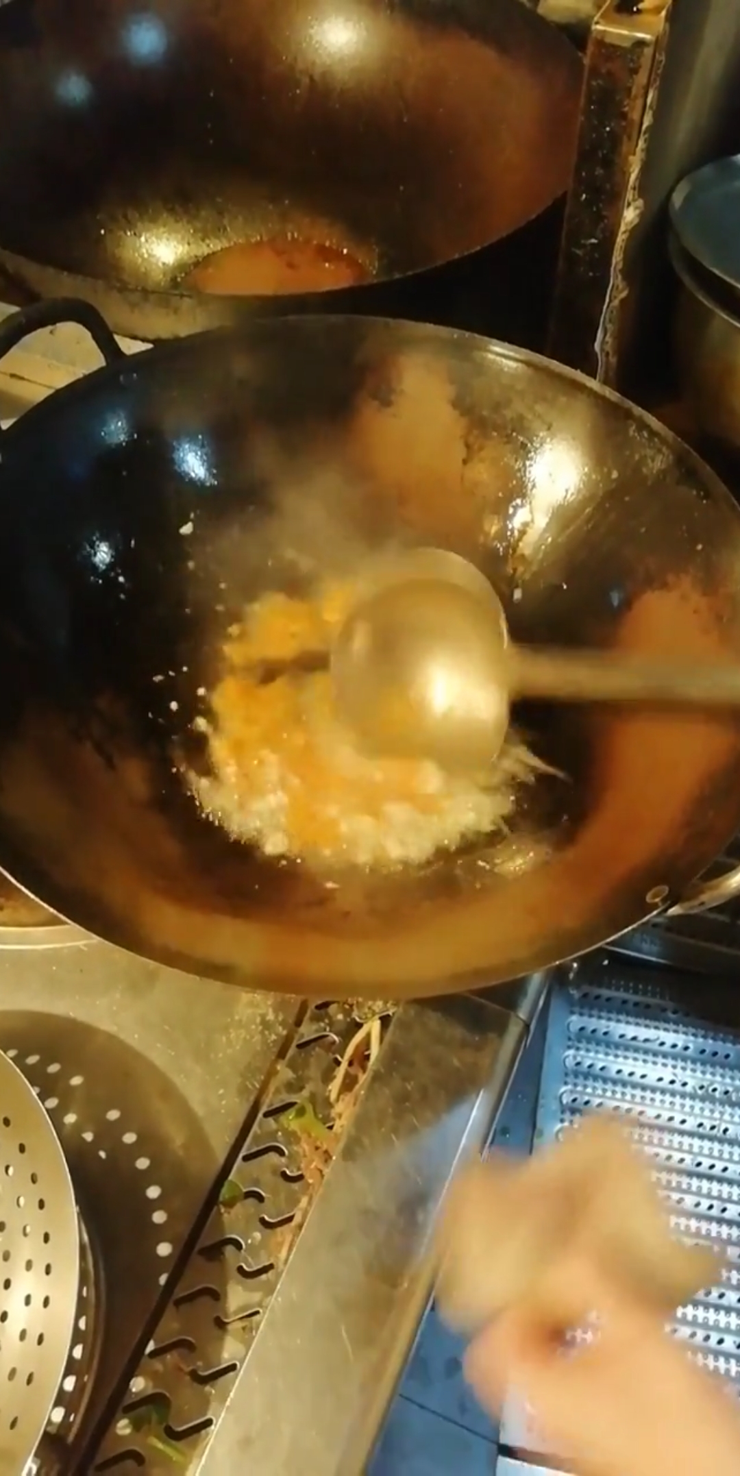 #冬季进补计划#美食来了，今天咱们做酸菜龙利鱼，这个鱼鱼刺少肉嫩