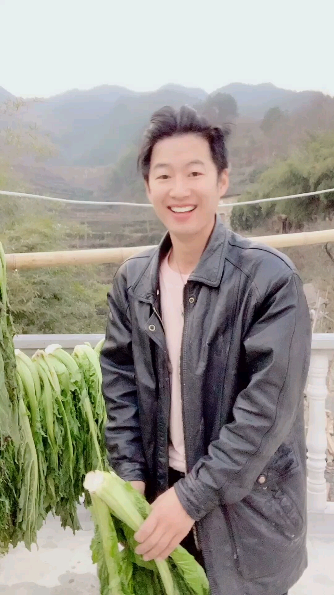 开始晒菜了做能馋人吃三碗饭的梅干菜扣肉