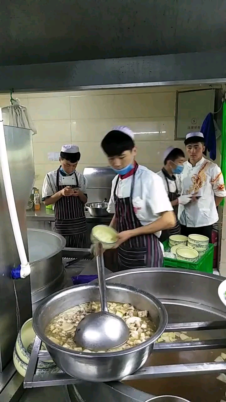 最狂一勺汤     同事说没毛病