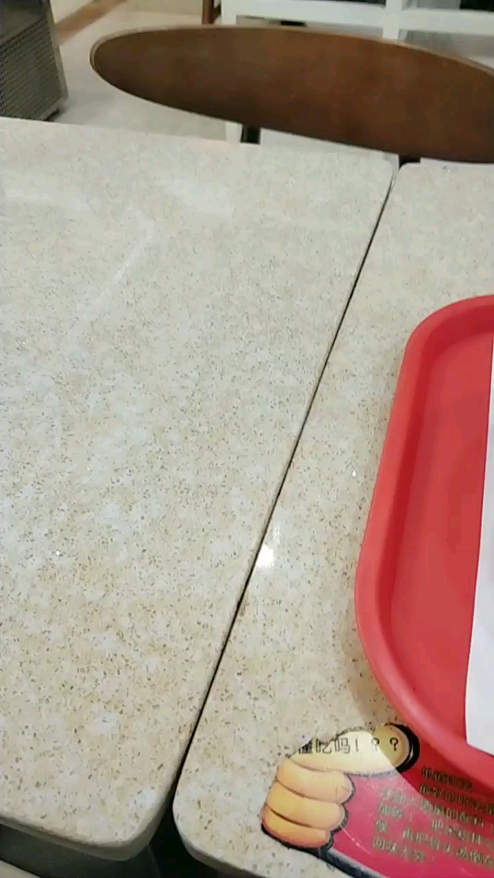 @全民小助手  桂林米粉:   香菇瘦肉桂林米粉,   吃了几年,久不久又来吃, 好吃