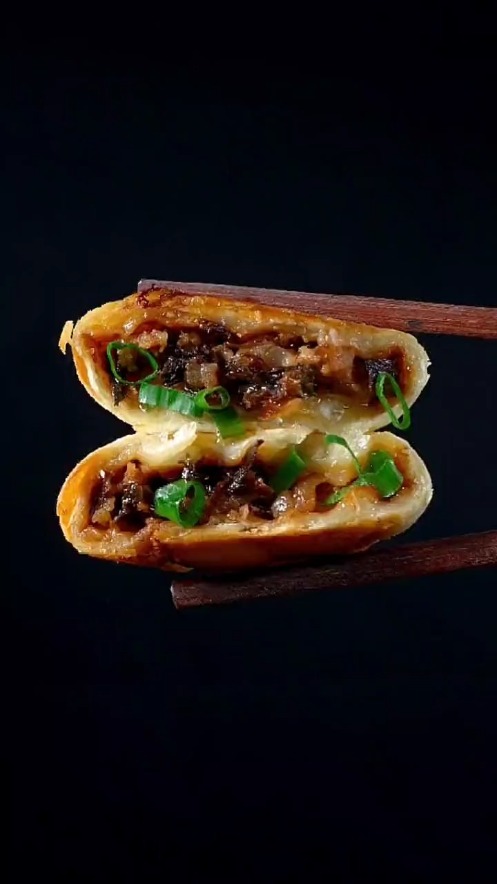 还在发愁吃不到好吃的干菜饼嘛,你就这样做#梅干菜#梅干菜饼