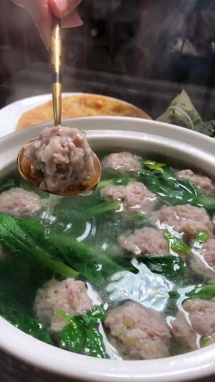#优秀如我#小白菜肉丸汤做法