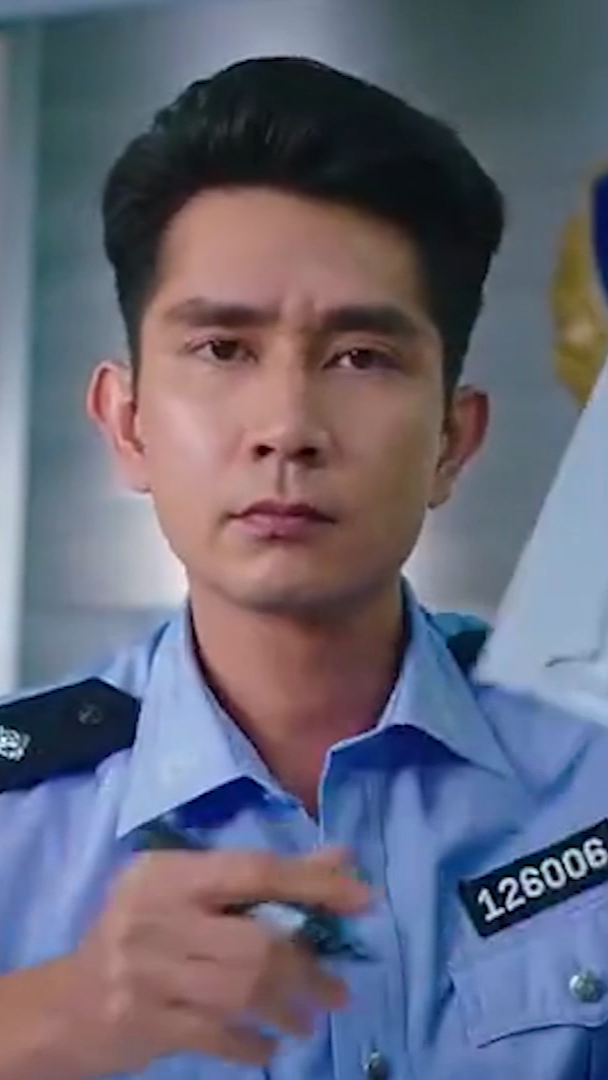 #好看电影#美人鱼:超燃劲爆,看邓超是如何被两个警察气死的