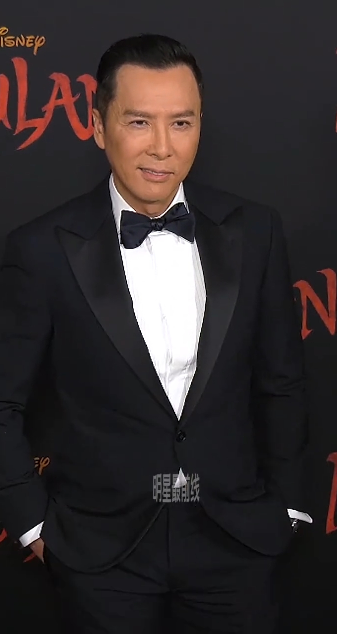 甄子丹出席活动有多帅,12秒高清直拍,这颜值小鲜肉根本没法比