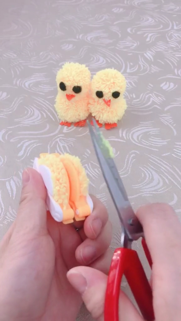 #手工制作#用费毛线做小黄鸭