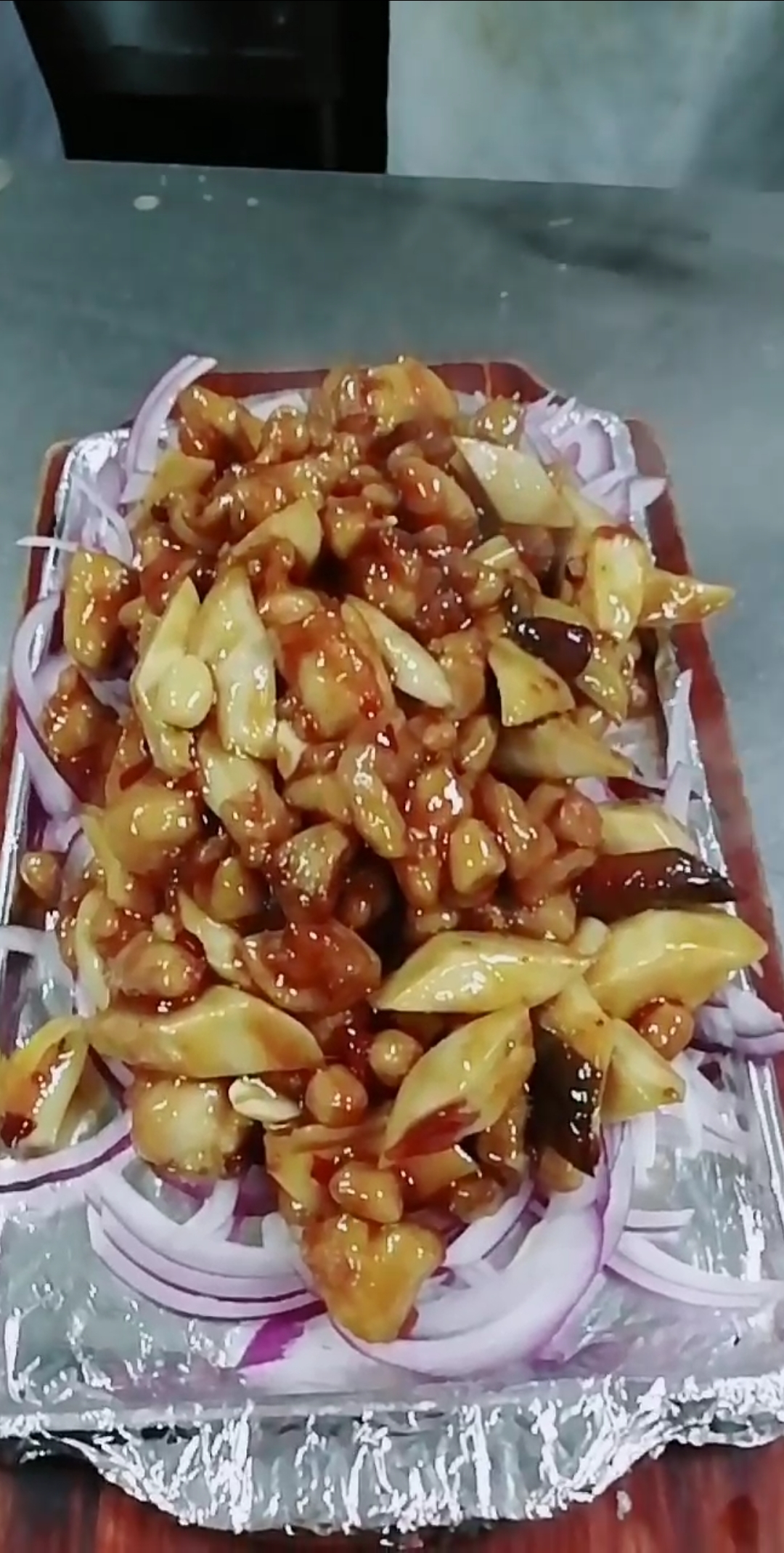 #宫廷菜#宫保鸡丁放在铁板上,就变成了宫廷菜。