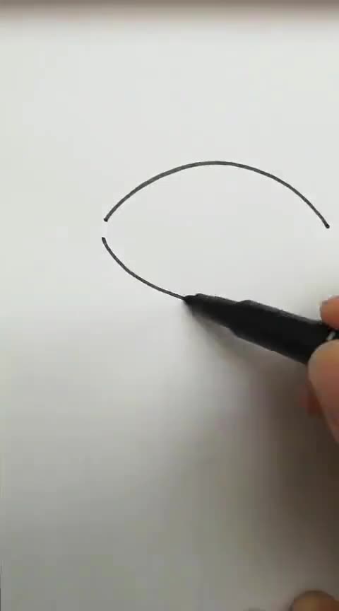 画一条胖胖的鱼涂上不同的颜色,它可以变身好多条噢简笔画简笔画简笔画