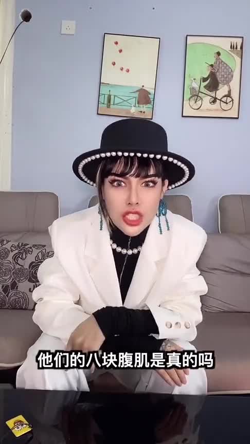 只有想不到没有做不到!泰蜜挑战硅胶8块腹肌,终于知道网上猛男都哪来的了