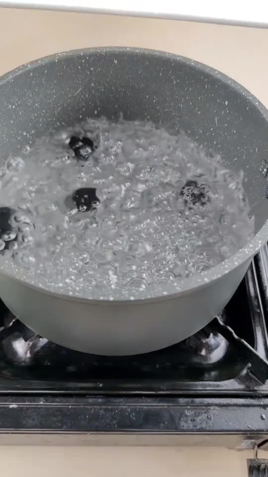 喝完的奶茶瓶子不要丢,给前男友做秋天第一杯奶茶,他一定会很感动。