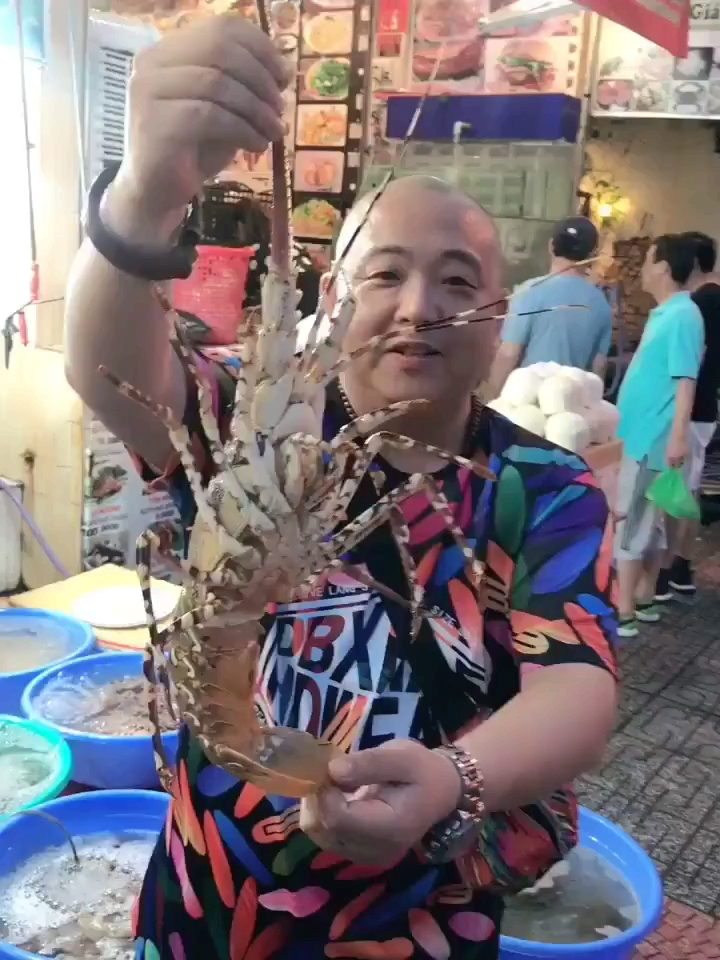 #深夜食堂#越南芽庄晚上吃大龙虾