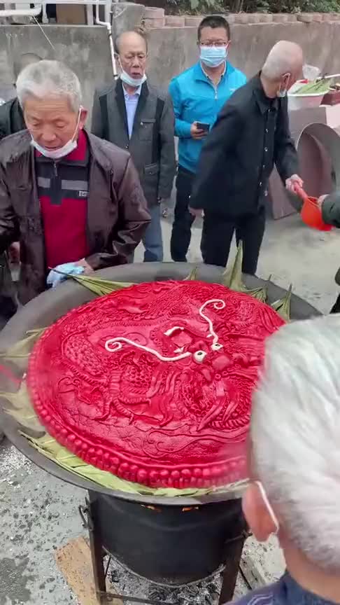农村人最原始做红团子的方法,酒席上必须有的一道菜,只有老一辈农村人会制作