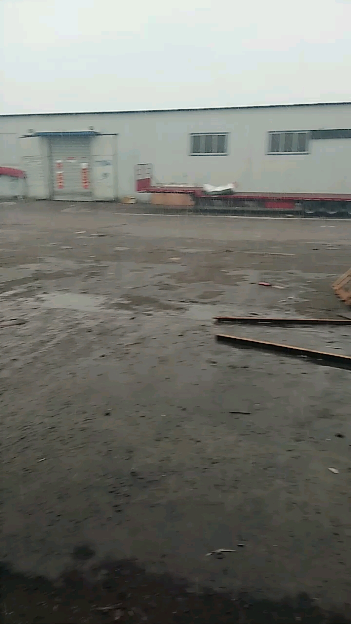 四月份下雨加雪