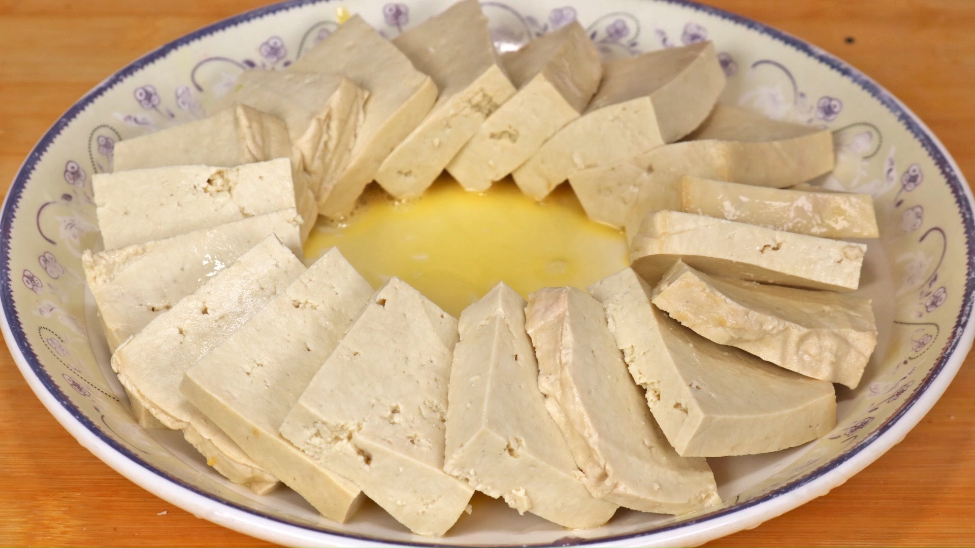 #家常菜#家常菜,食谱,一盘豆腐,2个鸡蛋,教你从没吃过的做法,外酥里嫩,比肉还香!